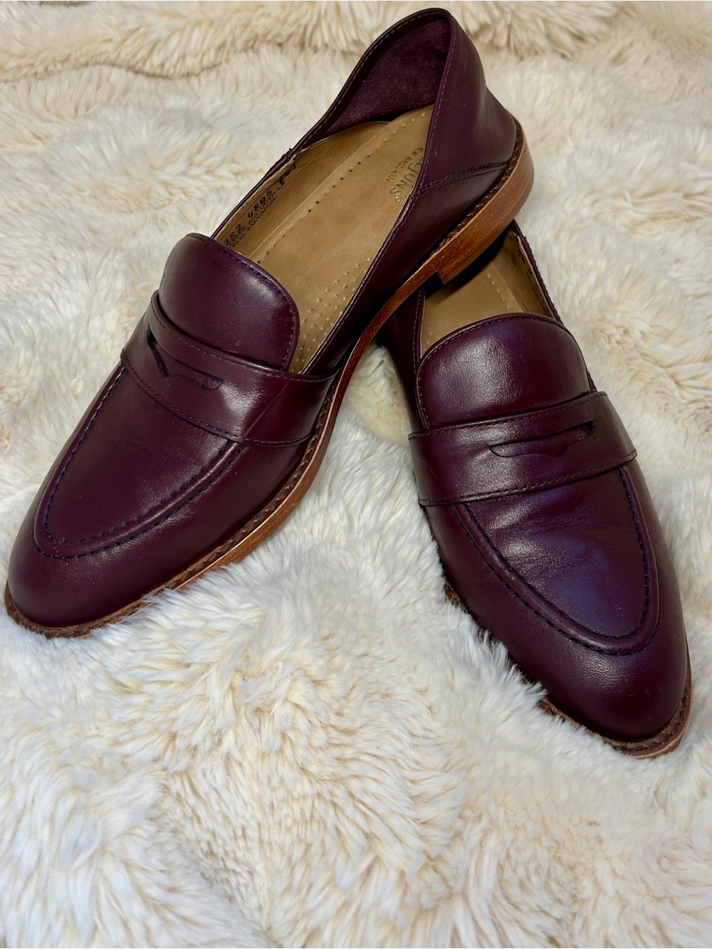 G.H. Bass Weejuns Leather Penny Loafers Old Money Oxblood Wine Bordeaux 8.5